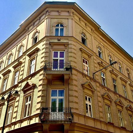 Homelike Luxury Flat On Gyulai Pal Будапеща Екстериор снимка