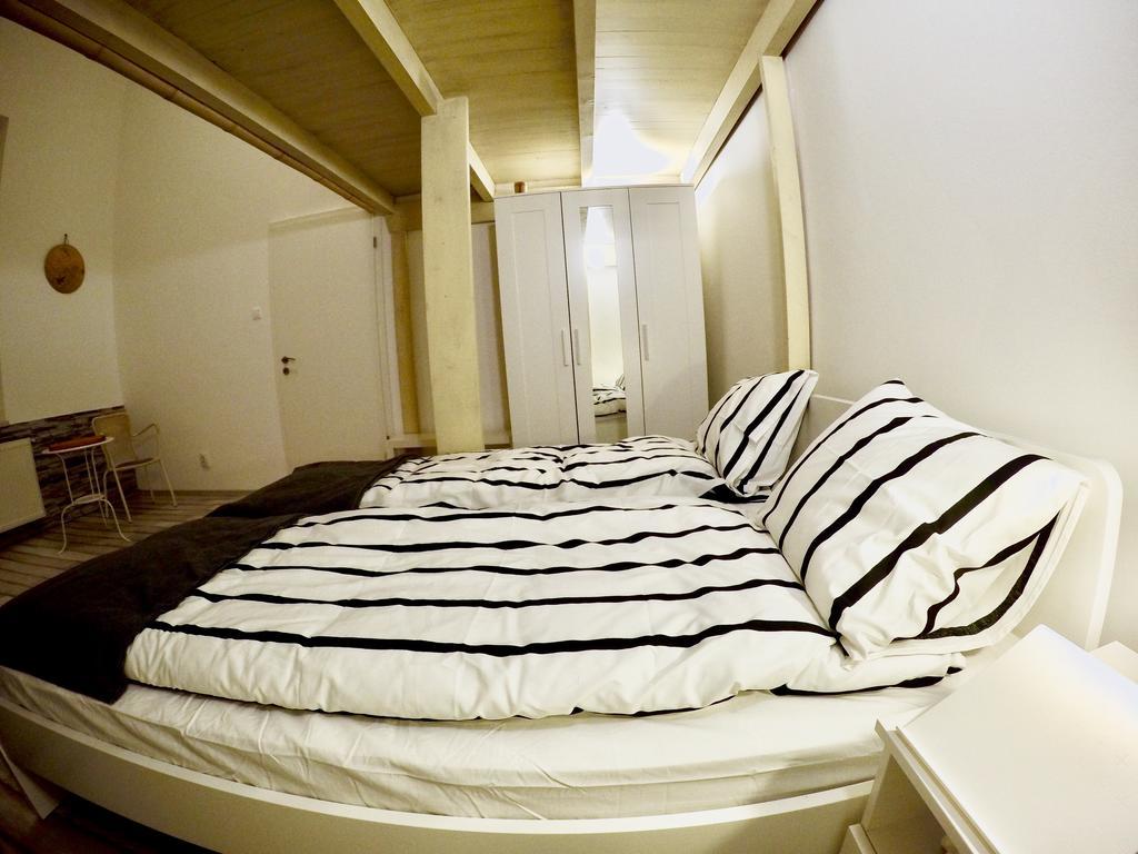 Homelike Luxury Flat On Gyulai Pal Будапеща Екстериор снимка